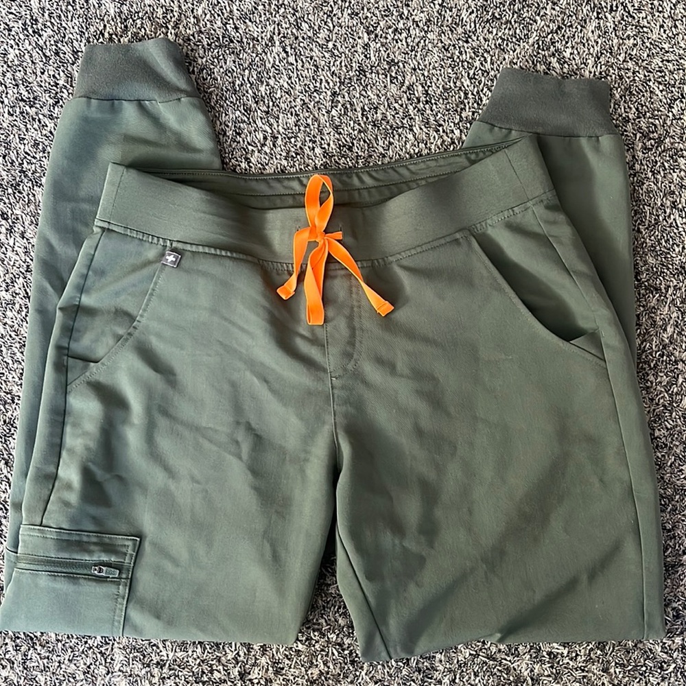 Figs Medium (8-10) Jamora Joggers